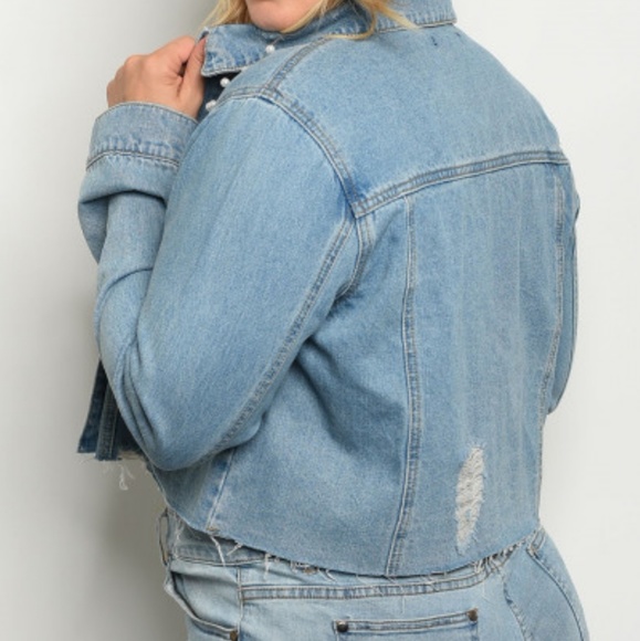 Plus Size - Denim Jacket with Pearl Detail - Picture 4 of 8